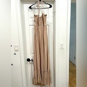 Tan/ beige dress great for maternity shoot size medium from pinkblush maternity